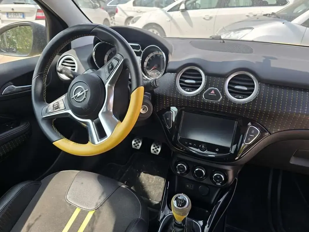 Usata Opel Adam Slam 87 CV (63 kW) 2013 Utilitaria
