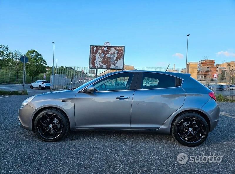 Usata Alfa Romeo Giulietta 170 CV (125 kW) 2011 Grigio Utilitaria