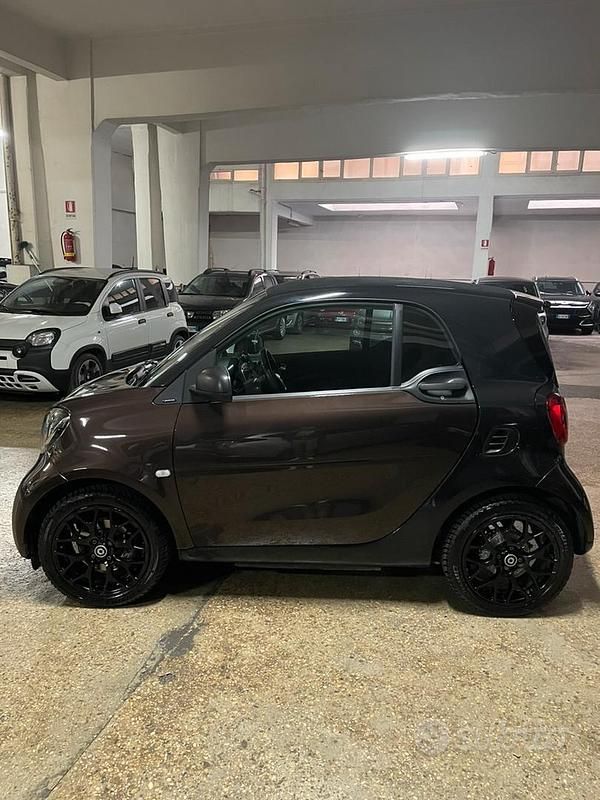 Usata Smart ForTwo Electric Drive 60 kW (82 CV) 2018 Marrone Coupé
