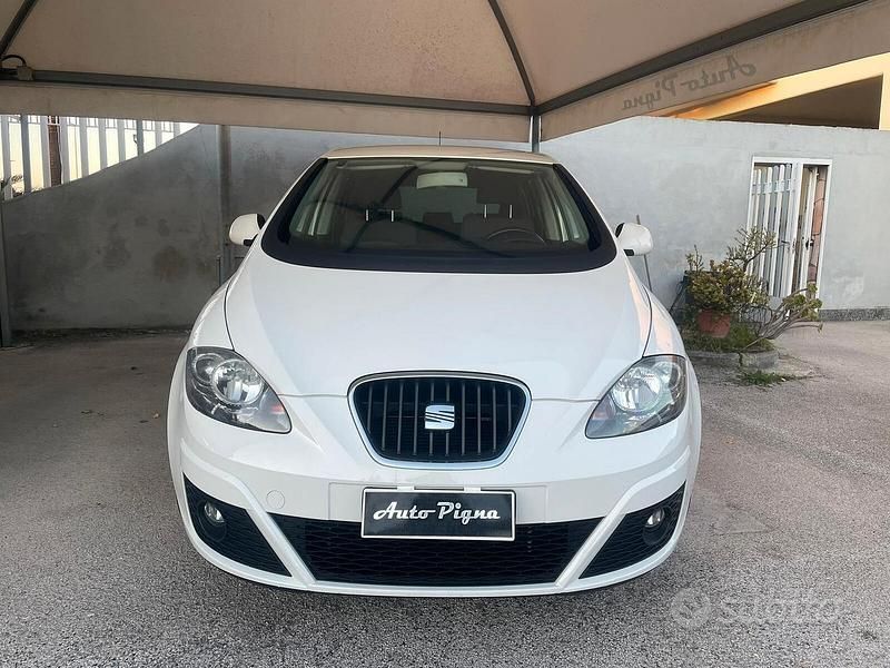 Usata Seat Altea Style 105 CV (77 kW) 2012 Bianco Monovolume