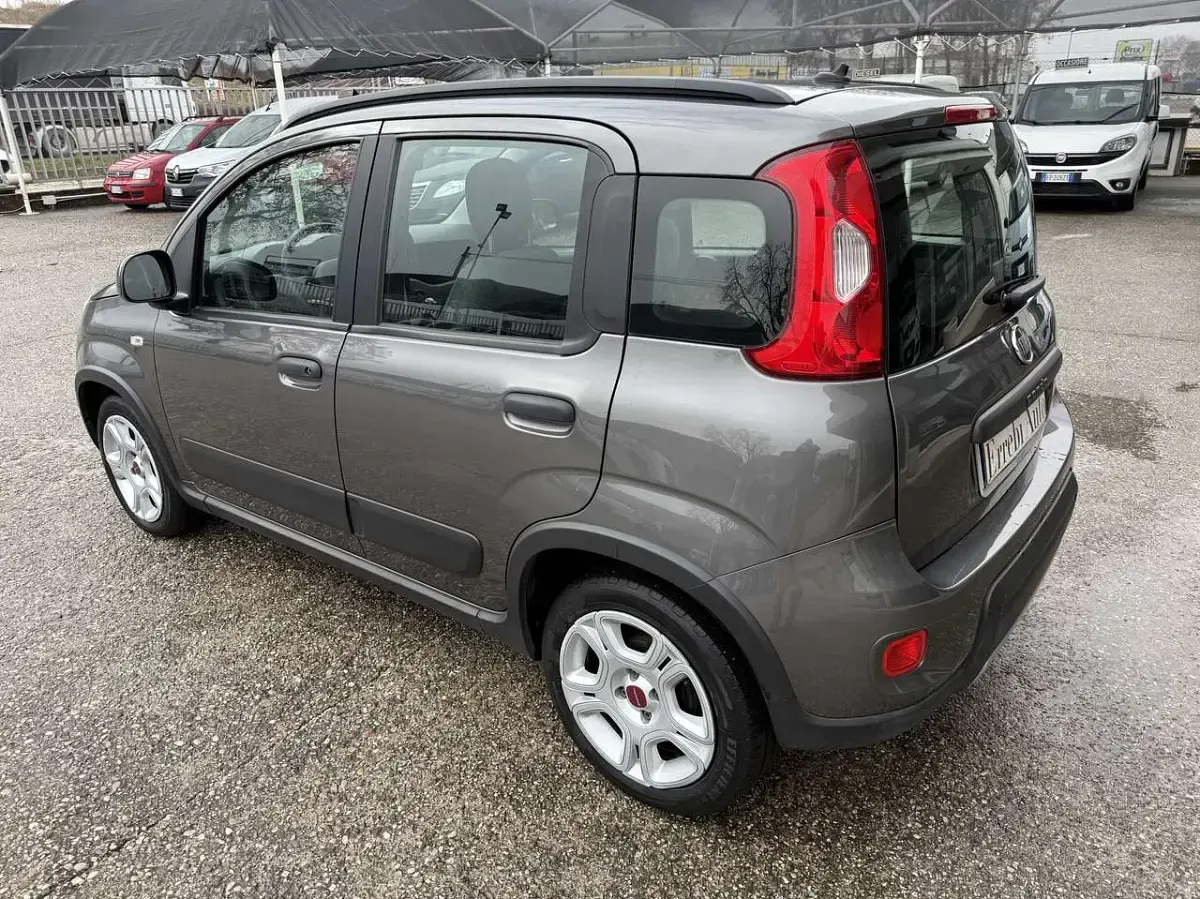 Usata Fiat Panda City Life 69 CV (50 kW) 2022 Grigio scuro Utilitaria