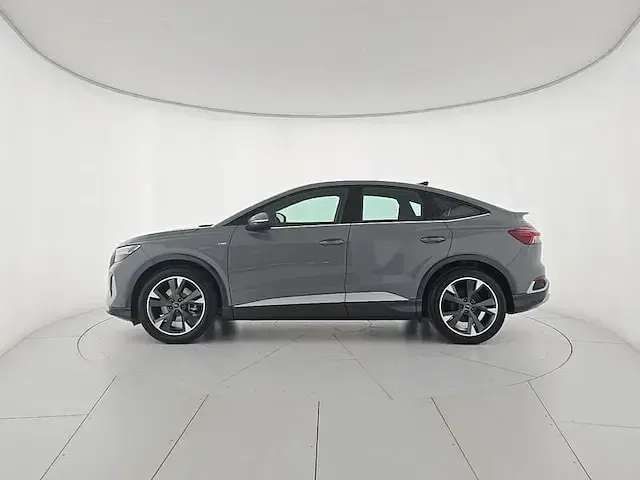 Usata Audi Q4 e-tron S-Line 125 kW (170 CV) 2025 Grigio selce SUV