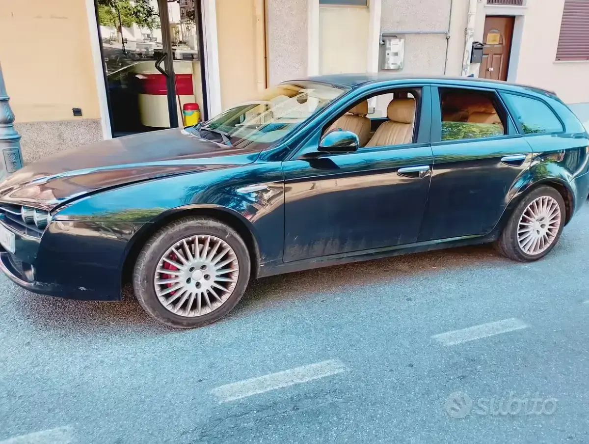Usata Alfa Romeo 159 200 CV (147 kW) 2006 Nero Station wagon