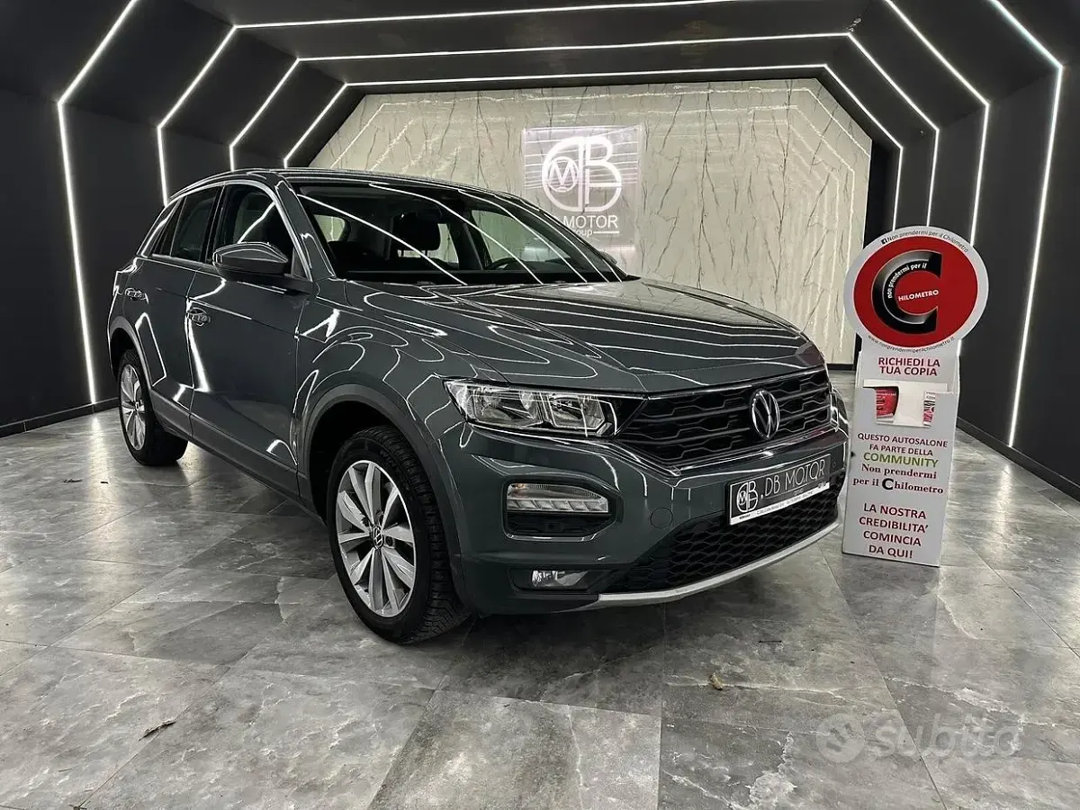 Begagnad VW T-Roc Business 150 HK (110 kW) 2021 Grå SUV