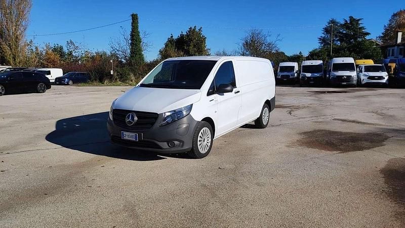 Usata Mercedes Vito 85 kW (116 CV) 2023 Bianco Furgone