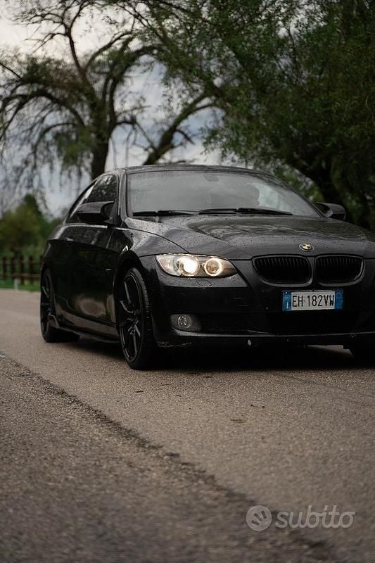 Usata BMW 320 Comfort Edition 184 CV (135 kW) 2011 Nero Coupé