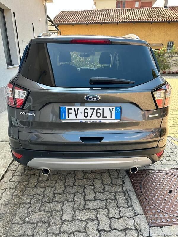 Usata Ford Kuga Business Edition 120 CV (88 kW) 2019 Grigio SUV
