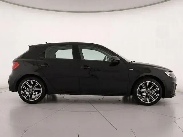 Nuova Audi A1 Sportback S-Line 116 CV (85 kW) 2026 Grigio freccia perla Utilitaria