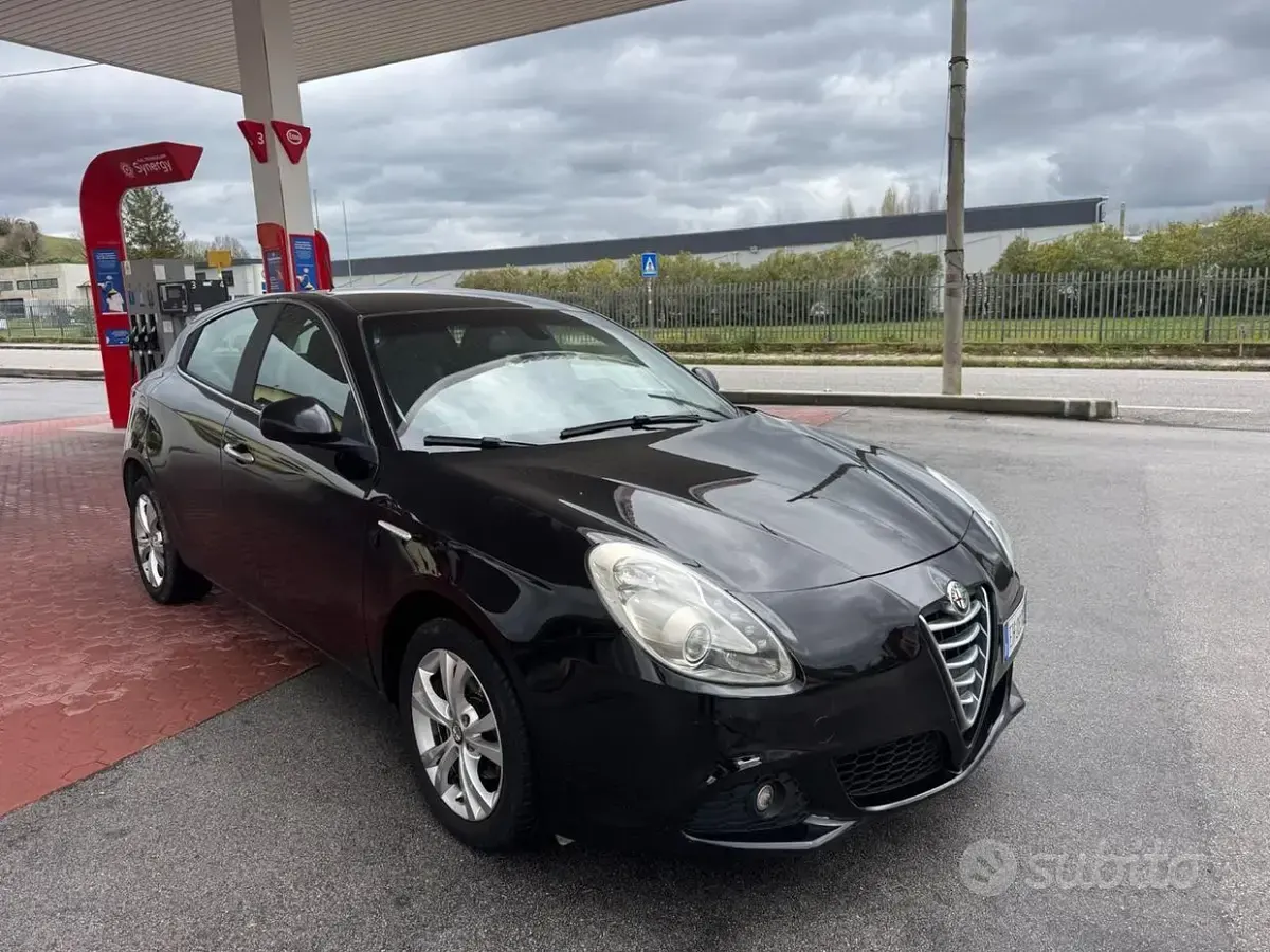 Usata Alfa Romeo Giulietta Progression 105 CV (77 kW) 2012 Utilitaria