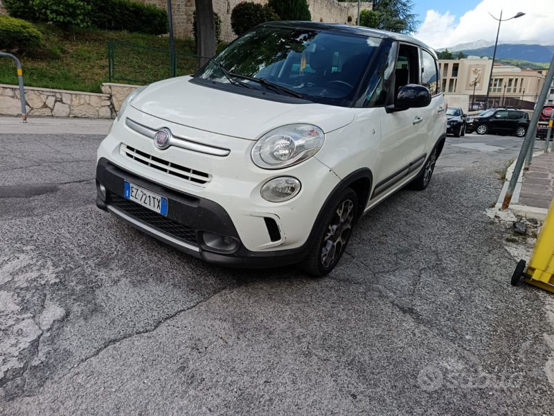 Usata 2015 Fiat 500L Trekking Monovolume | 7500 € (Buon prezzo) - Immagine 1/4