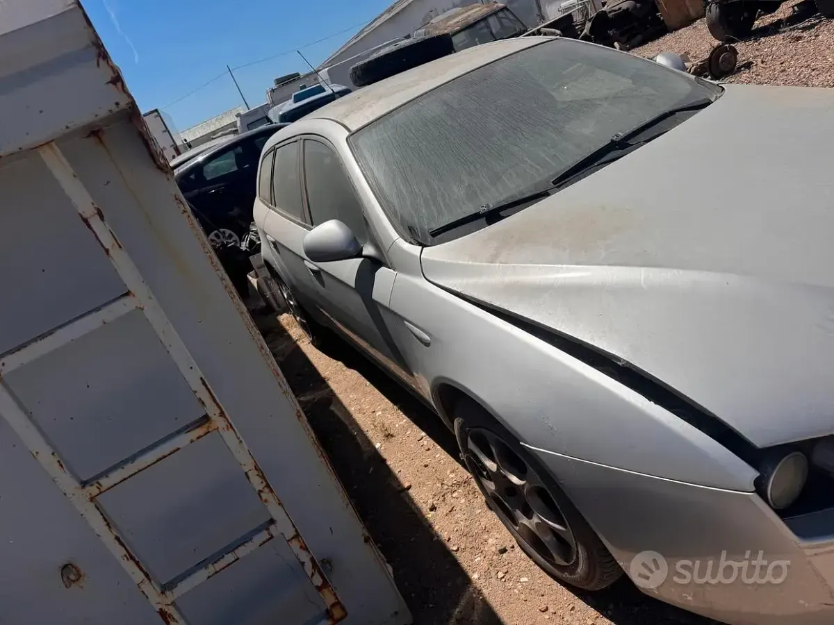 Usata Alfa Romeo 159 150 CV (110 kW) 2007 Marrone Station wagon