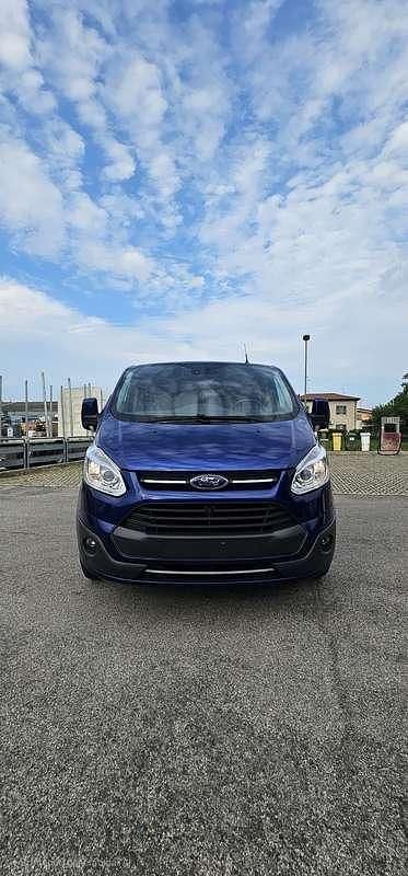 Usata Ford Tourneo Custom 125 CV (91 kW) 2018 Blu/azzurro Furgone