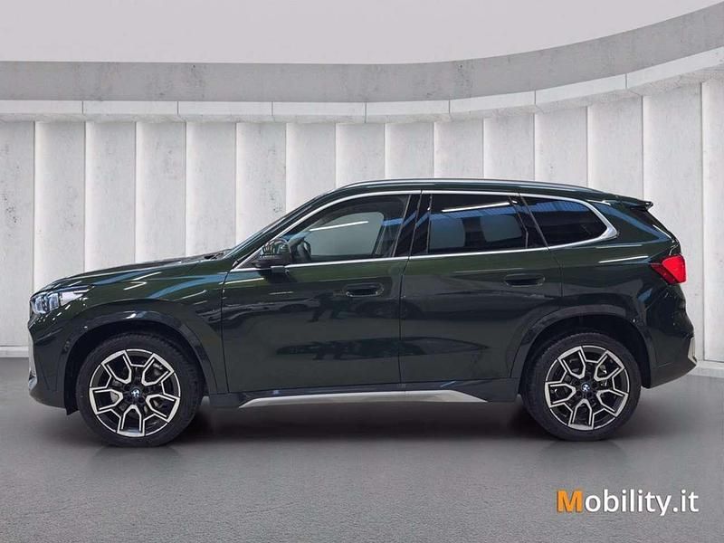 Nuova BMW X1 xLine 150 CV (110 kW) 2026 Sanremo green metallic SUV