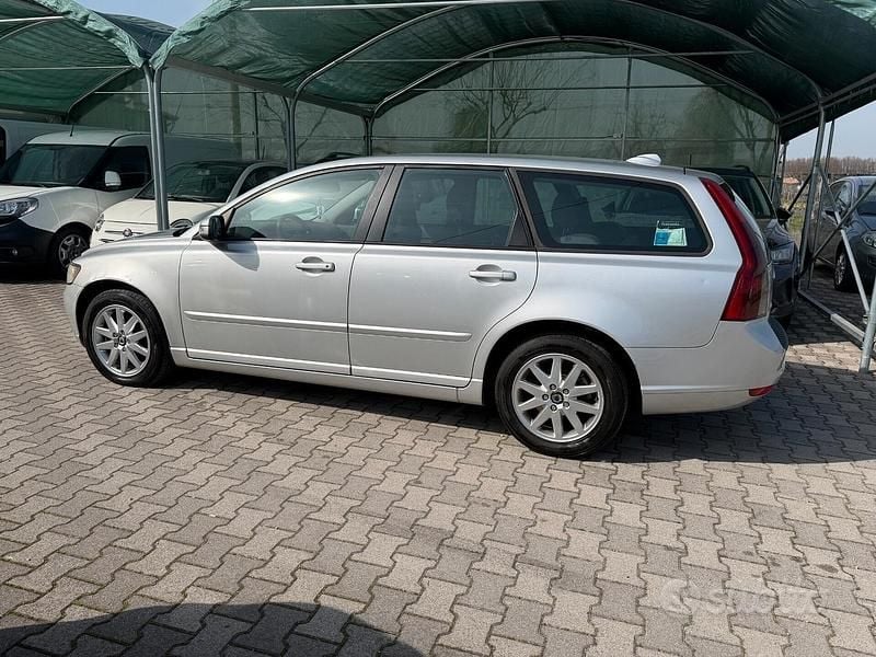 Usata Volvo V50 Summum 135 CV (99 kW) 2008 Grigio Station wagon
