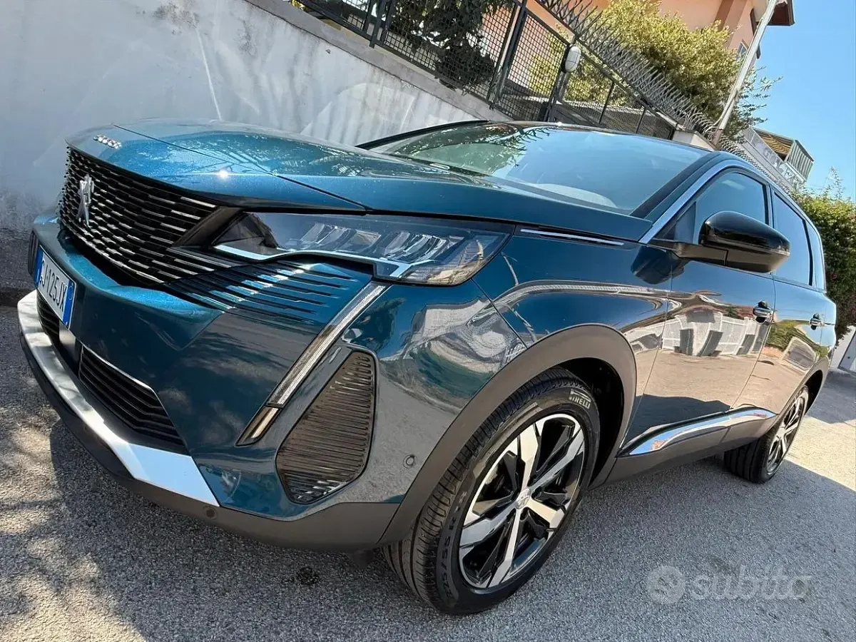 Occasion Peugeot 5008 Allure 131 ch (96 kW) 2022 Vert SUV