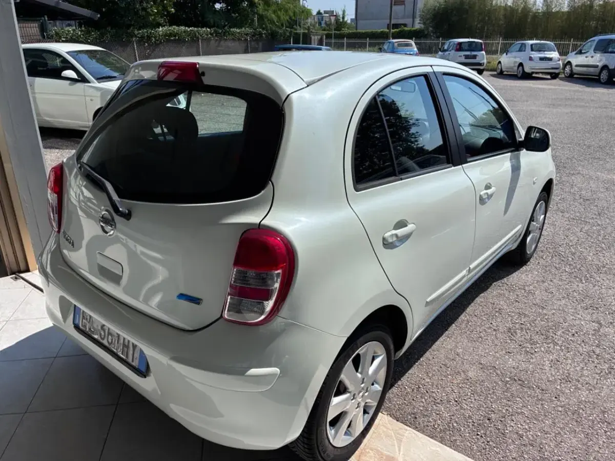 Usata Nissan Micra Comfort 80 CV (58 kW) 2012 Bianco Utilitaria