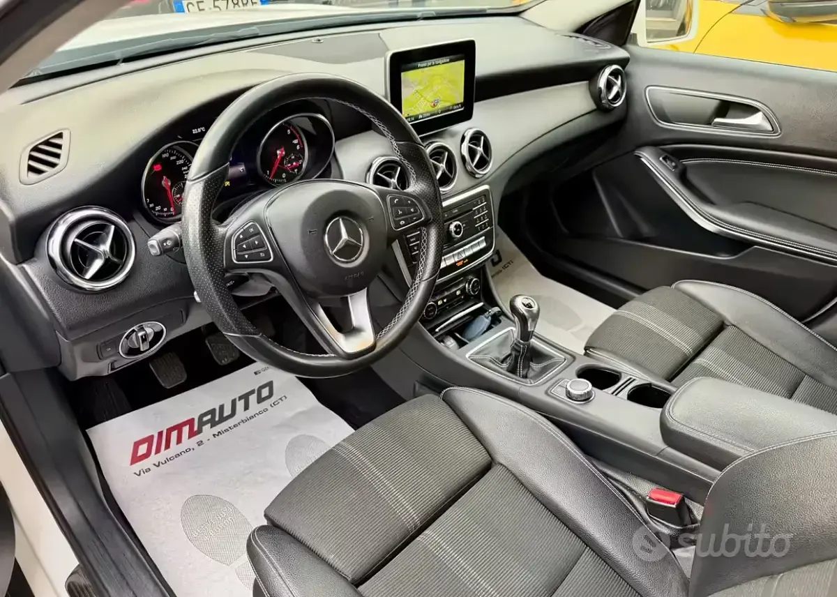 Usata Mercedes GLA180 109 CV (80 kW) 2018 Bianco SUV