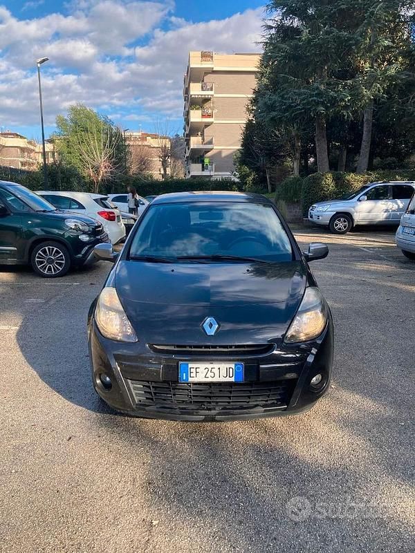 Usata Renault Clio II 2010 Nero Berlina