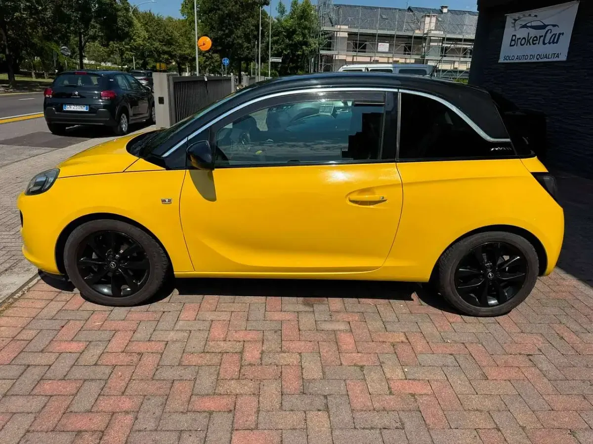 Usata Opel Adam Slam 90 CV (66 kW) 2016 Giallo Utilitaria