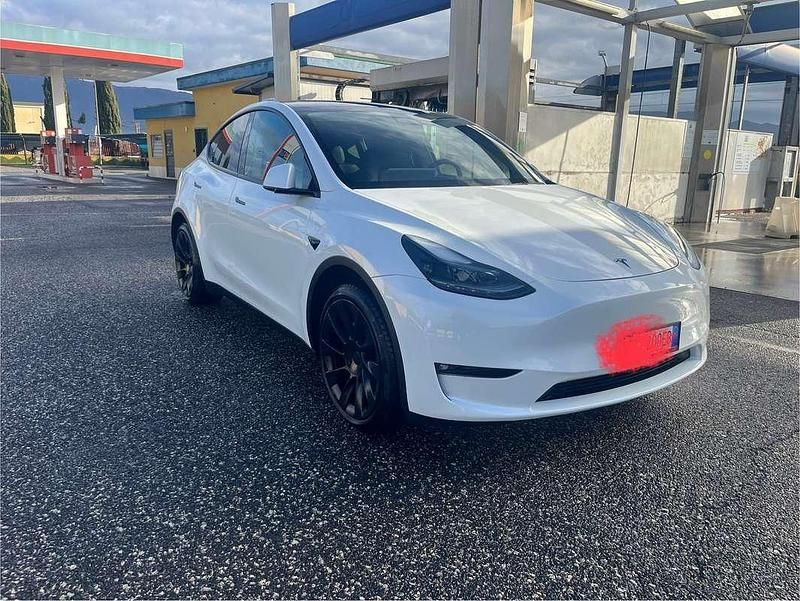 Bianco Usata 2024 Tesla Model Y SUV | 36.900 € (Ottimo prezzo) - Immagine 1/4