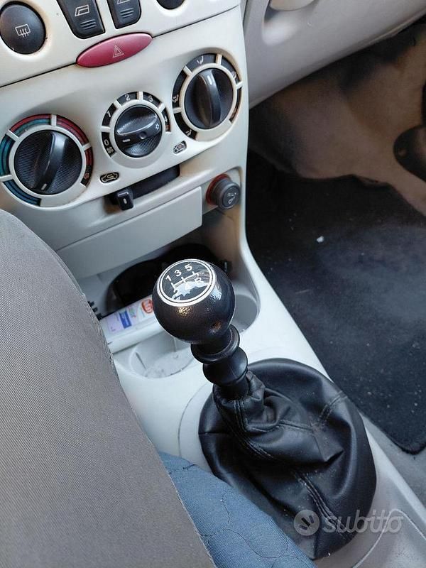 Usata Fiat Punto 2003 Grigio Utilitaria