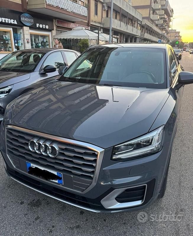 Grigio Usata 2019 Audi Q2 S-Line SUV | 14.999 € (Ottimo prezzo) - Immagine 1/4
