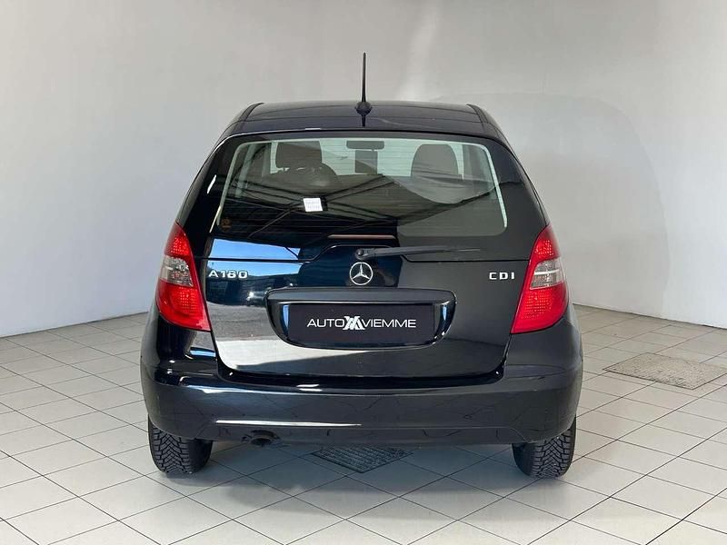 Usata Mercedes A180 Executive 109 CV (80 kW) 2012 Nero Monovolume