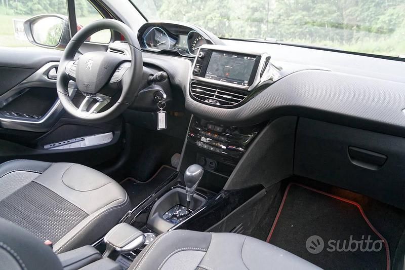Gebraucht Peugeot 2008 S 92 PS (67 kW) 2016 Weiß SUV