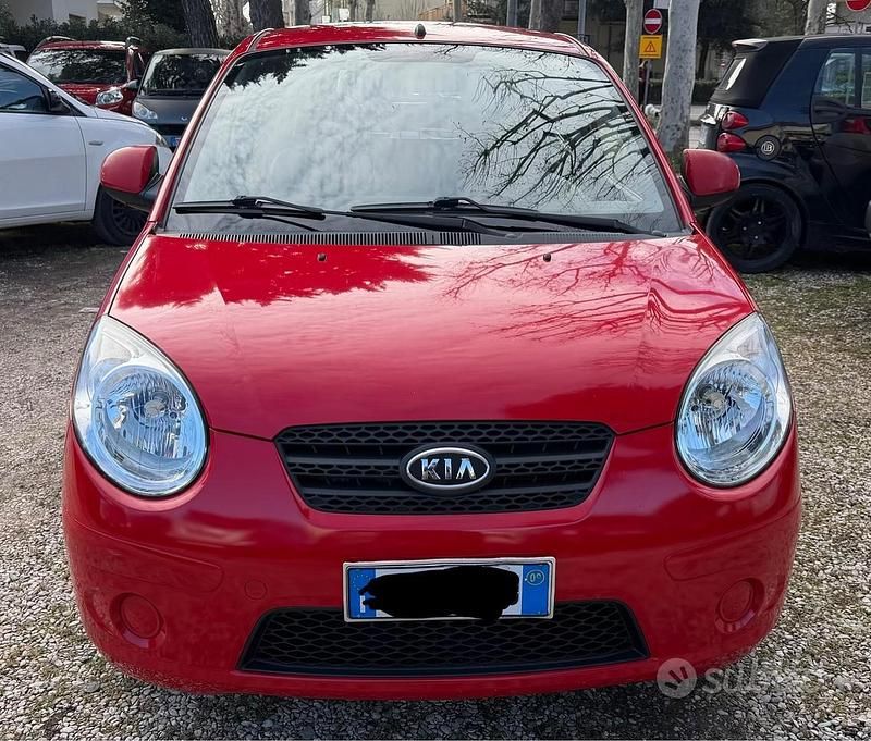 Usata Kia Picanto 59 CV (43 kW) 2009 Rosso Utilitaria