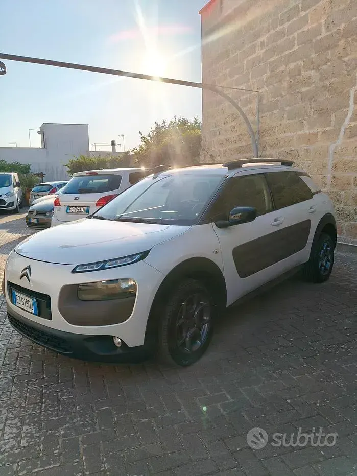 Usata Citroën C4 Cactus Live 99 CV (72 kW) 2015 Bianco Utilitaria