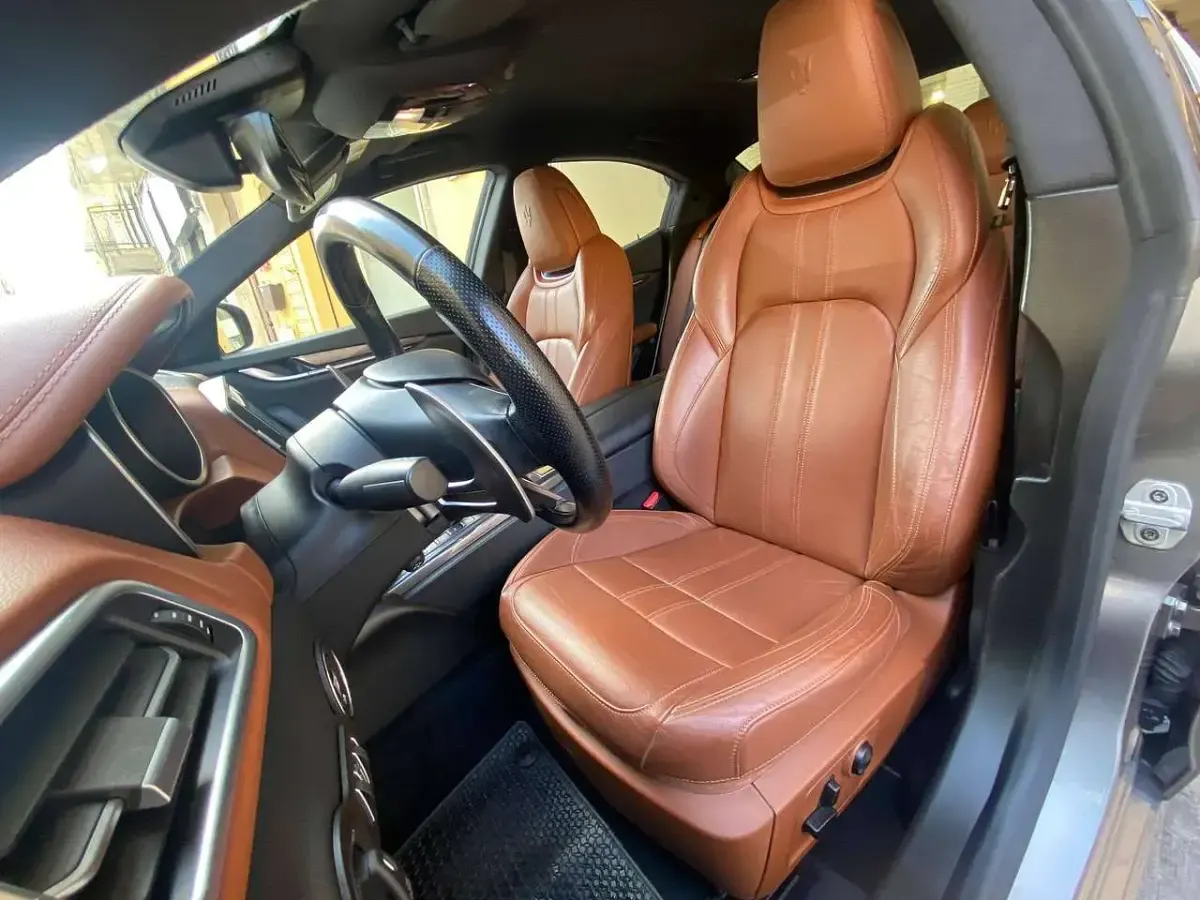 Usata Maserati Ghibli 250 CV (183 kW) 2020 Grigio Berlina