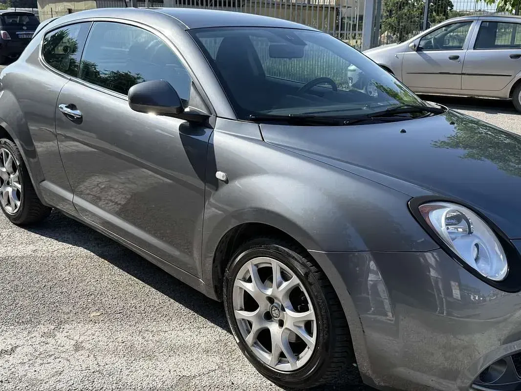 Usata Alfa Romeo MiTo Distinctive 120 CV (88 kW) 2010 Grigio Utilitaria