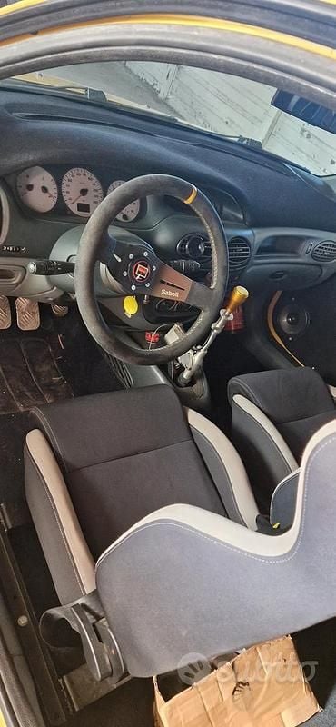 Usata Renault Mégane Coupé 150 CV (110 kW) 1998 Giallo Coupé