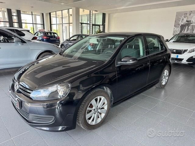 Nero Usata 2011 VW Golf VI Highline Tre volumi | 4500 € (Buon prezzo) - Immagine 1/2