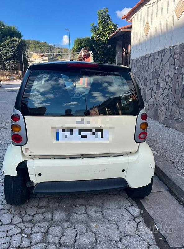 Usata Smart ForTwo Coupé 54 CV (39 kW) 1999 Giallo Coupé