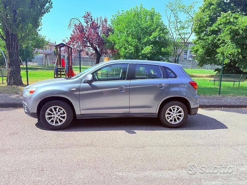 Usata Mitsubishi ASX 150 CV (110 kW) 2011 Grigio SUV