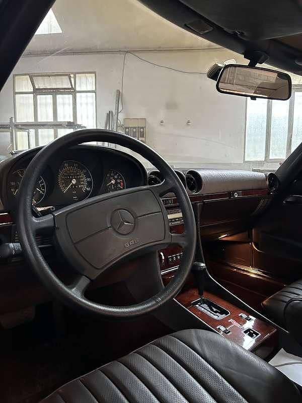 Usata Mercedes 560 242 CV (177 kW) 1986 Beige