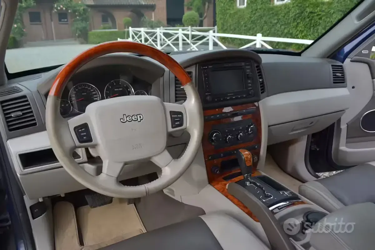 Usata Jeep Grand Cherokee Overland 218 CV (160 kW) 2007 Bluazzurro SUV