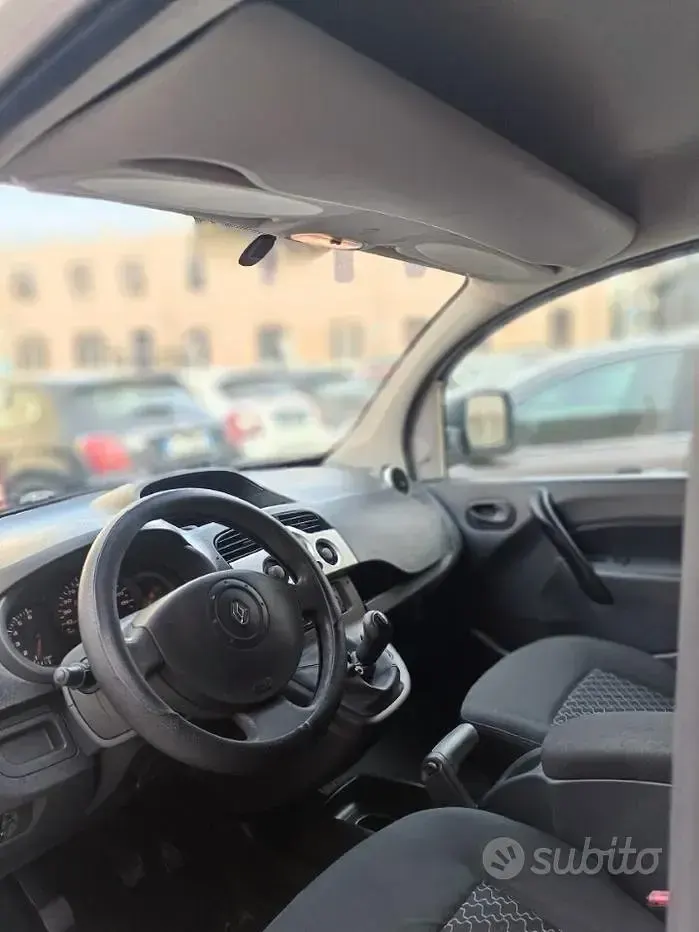 Usata Renault Kangoo 90 CV (66 kW) 2011 Bianco Monovolume