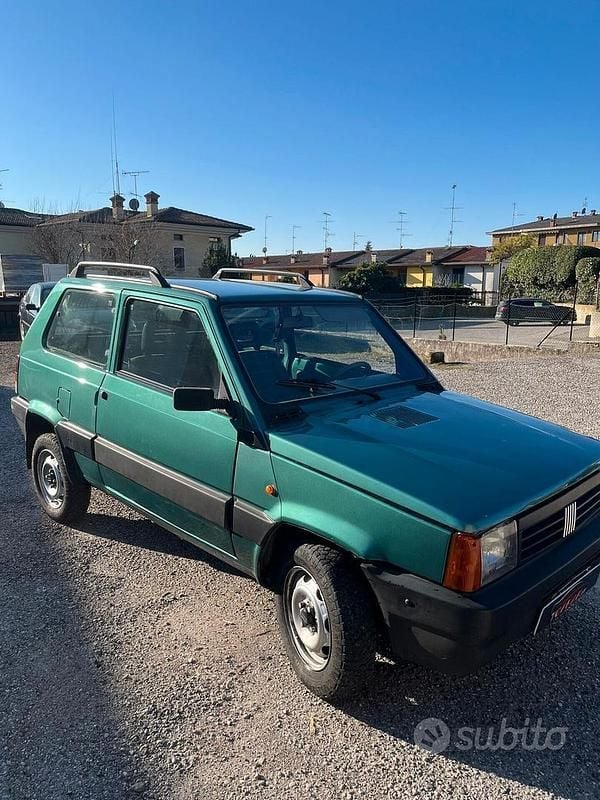 Usata Fiat Panda 4x4 Trekking 54 CV (39 kW) 2001 Verde Utilitaria