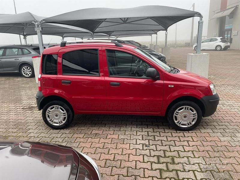 Usata Fiat Panda Active 77 CV (56 kW) 2011 Rosso Furgone