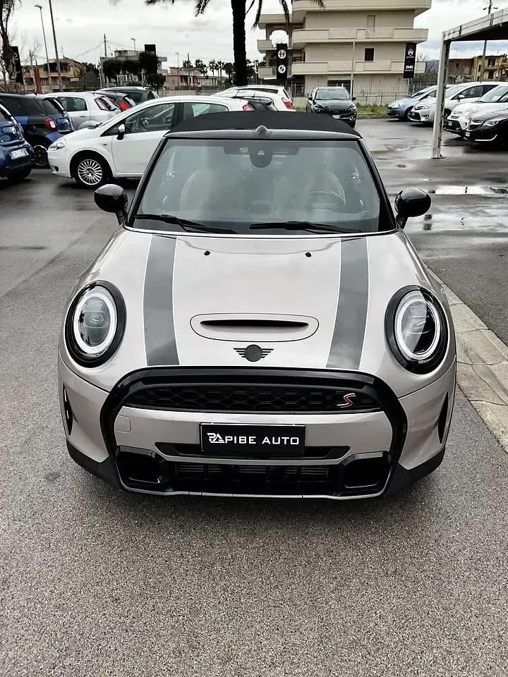 Usata Mini Cooper S Cabriolet 178 CV (130 kW) 2023 Beige Cabrio