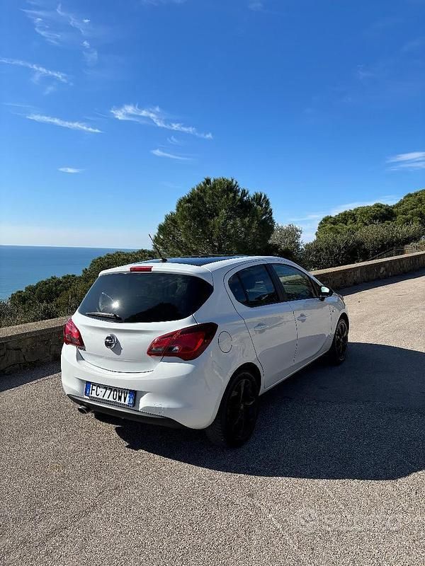 Usata Opel Corsa 90 CV (66 kW) 2016 Bianco Utilitaria