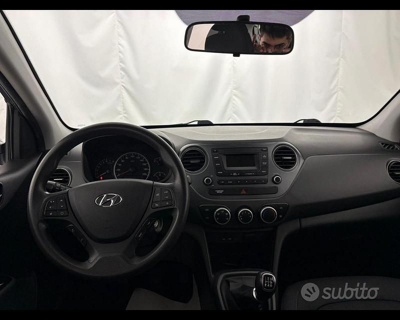 Usata Hyundai i10 67 CV (49 kW) 2019 Star dust Utilitaria