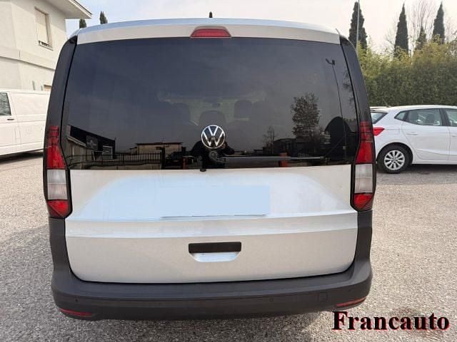Usata VW Caddy Maxi Life 102 CV (75 kW) 2022 Argento Monovolume