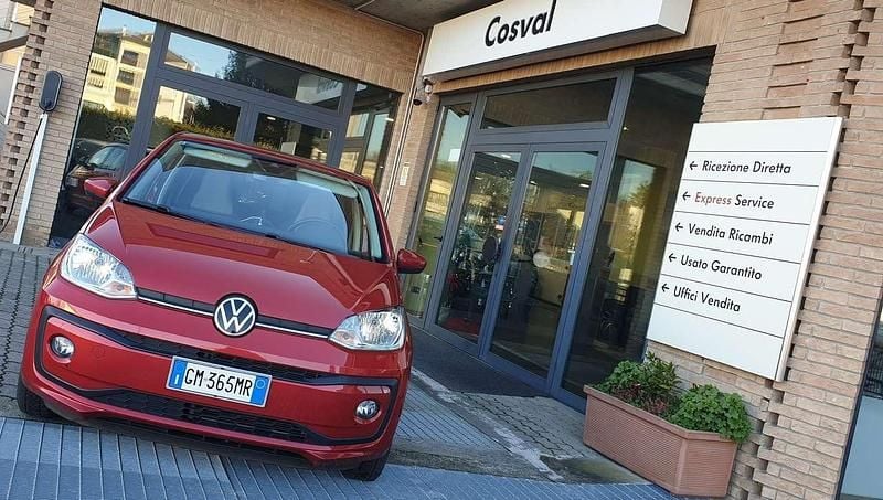 Usata VW up! Move 65 CV (47 kW) 2023 Kings red met Utilitaria