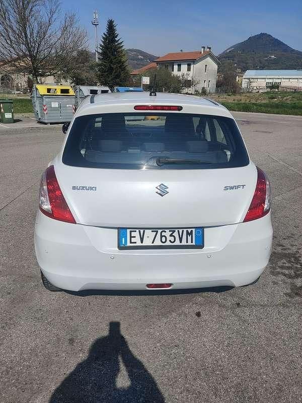 Usata Suzuki Swift 94 CV (69 kW) 2014 Utilitaria