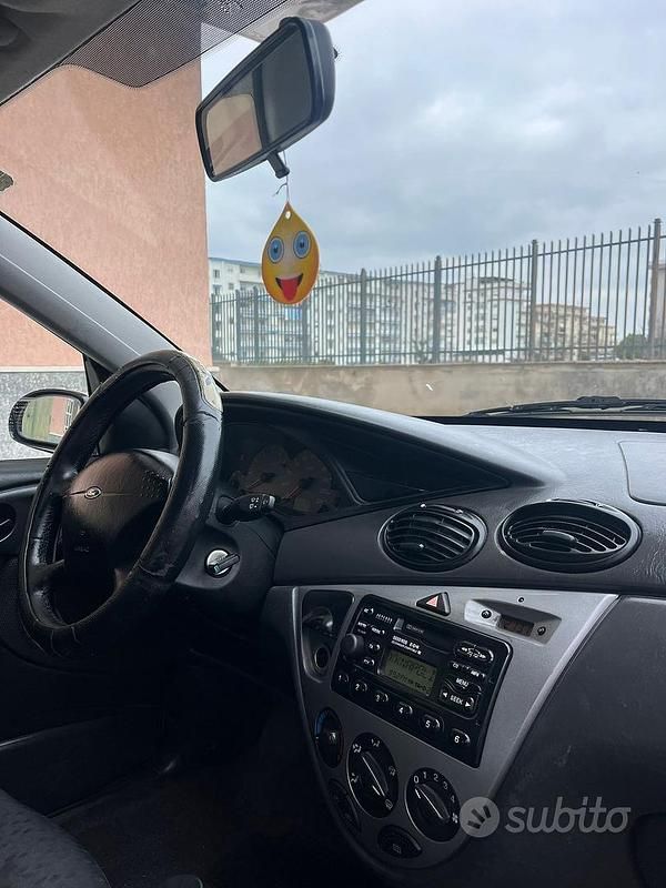 Usata Ford Focus 2000 Grigio Berlina