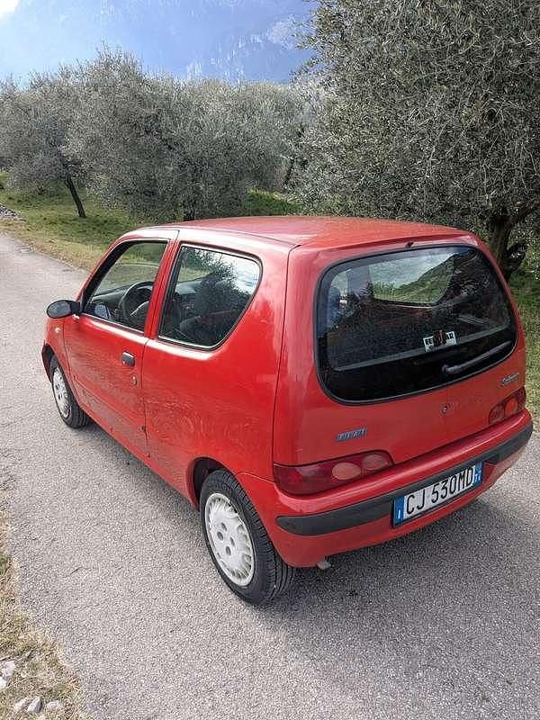 Occasion Fiat 600 54 ch (39 kW) 2004 Rouge