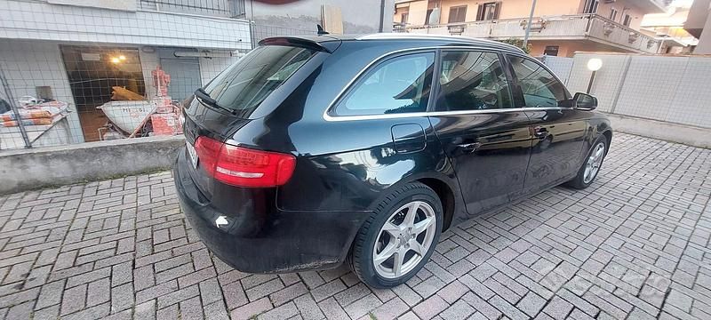 Usata Audi A4 143 CV (105 kW) 2010 Nero Station wagon